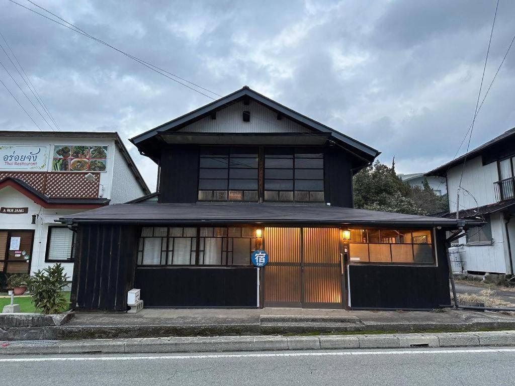 Momiji Hostel Minamiaso Bagian luar foto